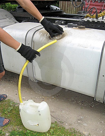 Stop Fuel Theft Using TrailMyCar Fuel Management Solution